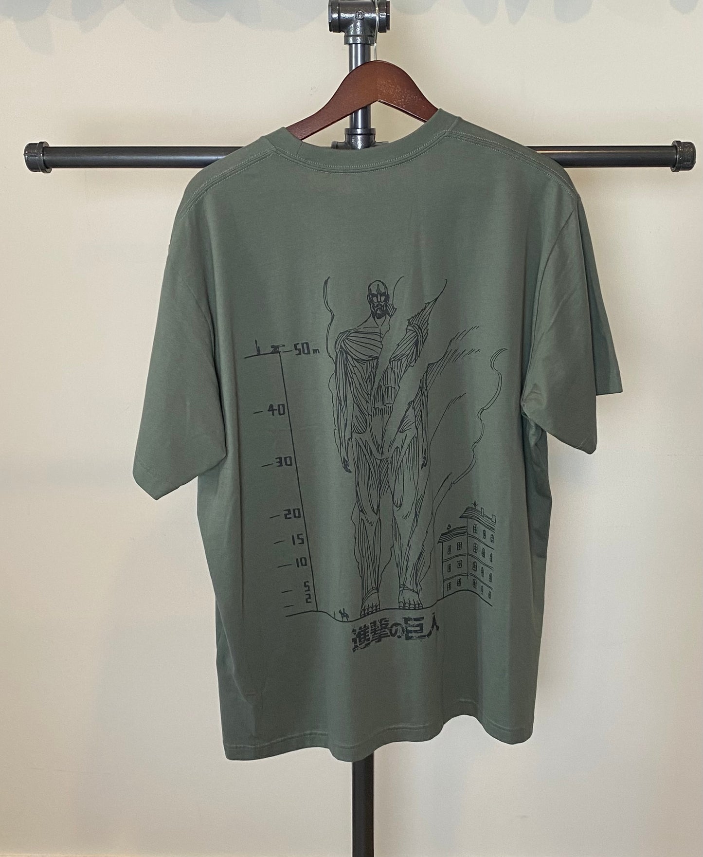 Attack On Titan Uniqlo Graphic T Size XL