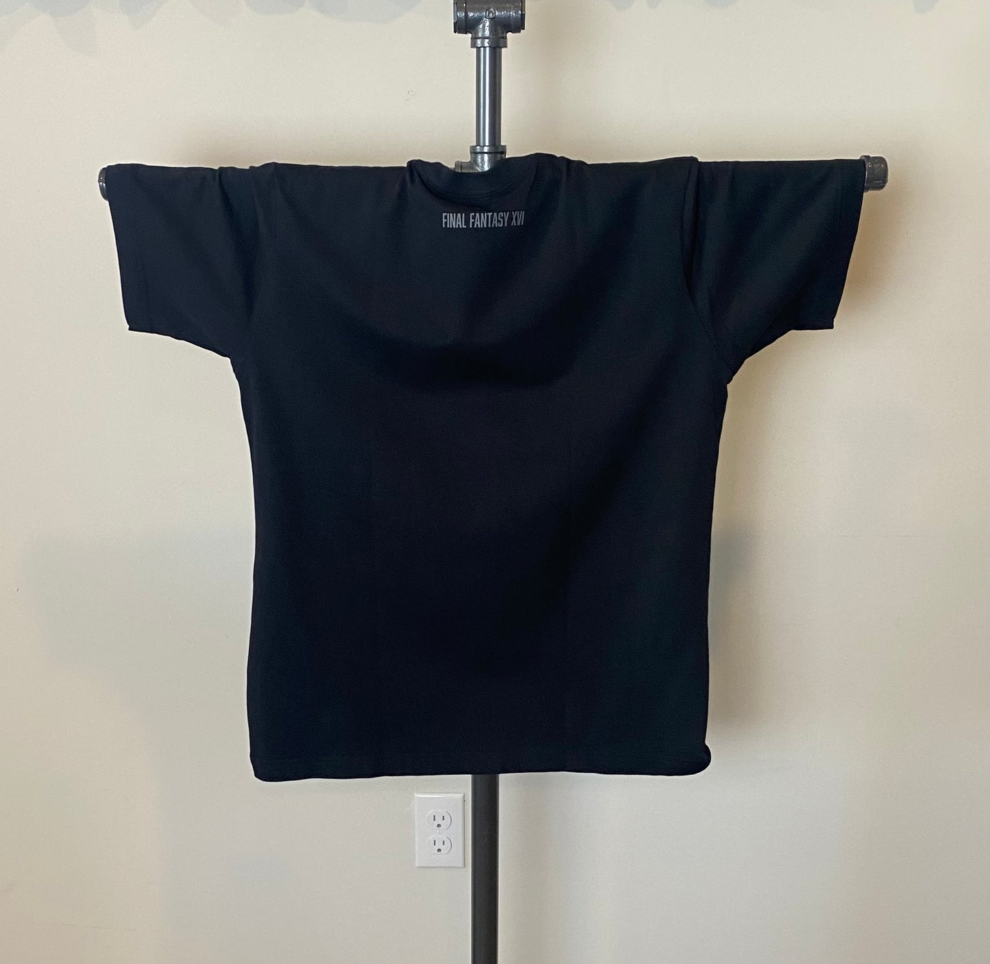 Final Fantasy Escape This Fate Uniqlo Graphic T Size M