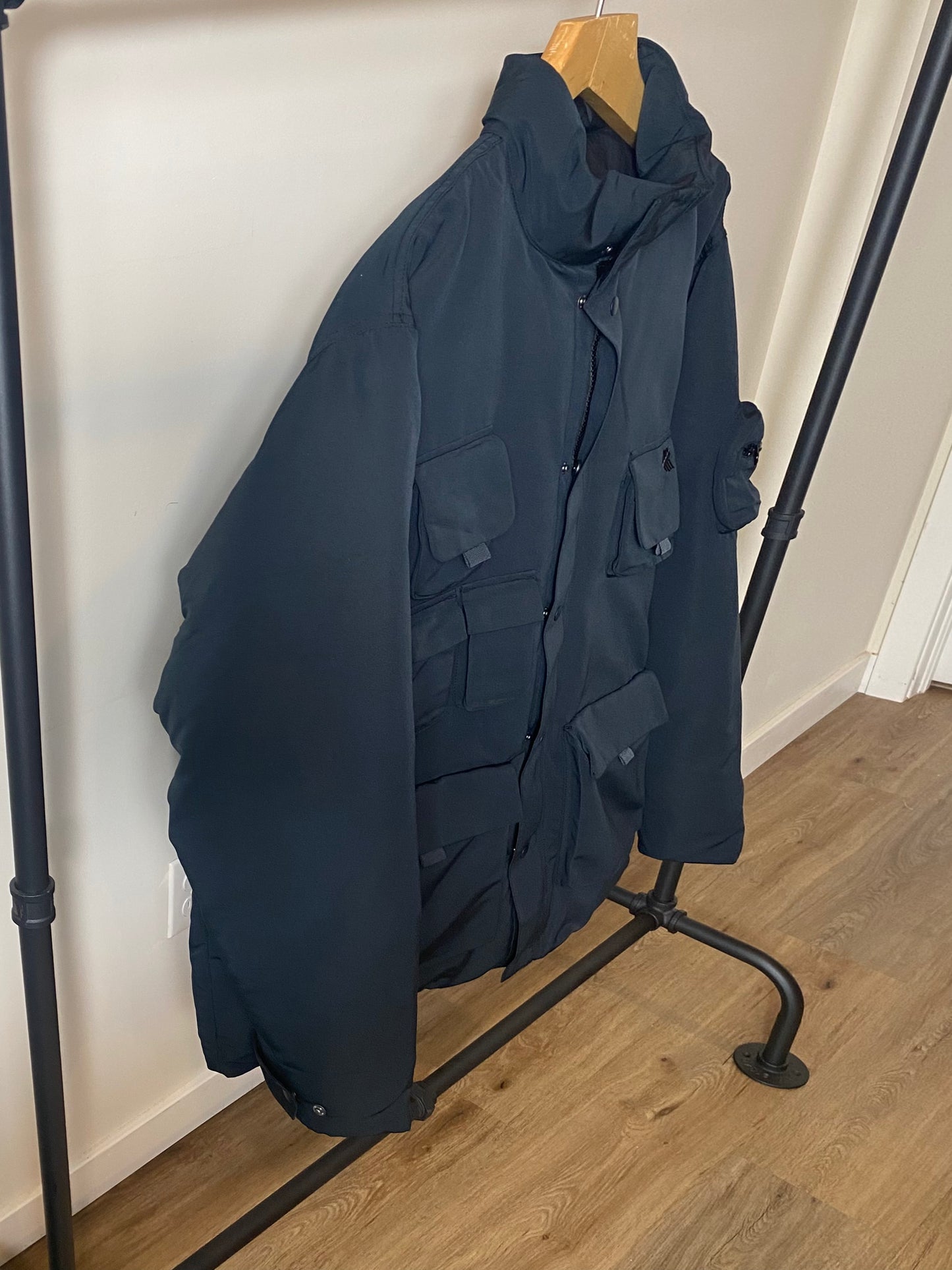 UNDEFEATED MULTI-POCKET DOWN JACKET SIZE XL