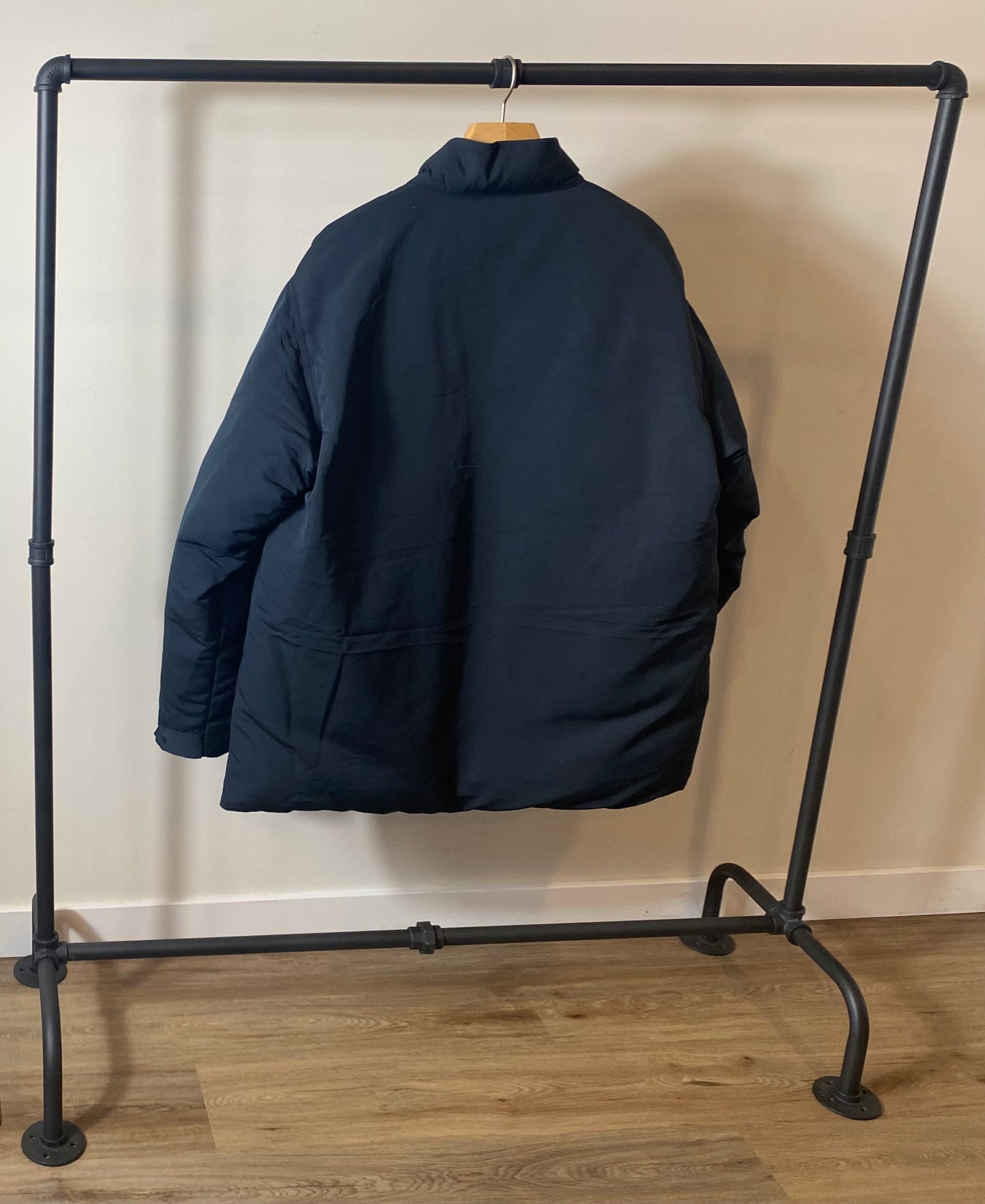 UNDEFEATED MULTI-POCKET DOWN JACKET SIZE XL