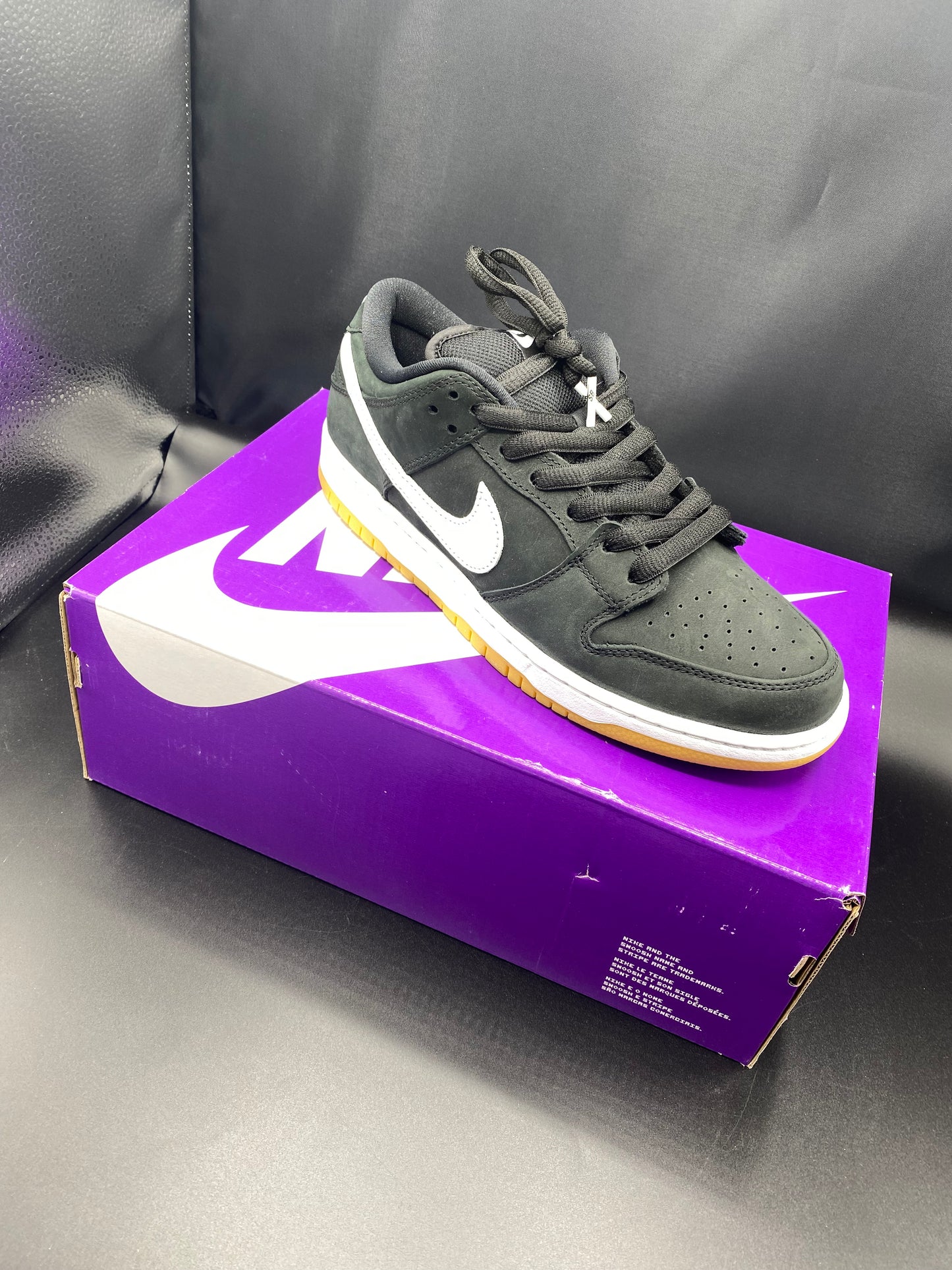 NIKE SB DUNK LOW PRO BLACK/WHITE-BLACK SIZE M 9.5 W 11