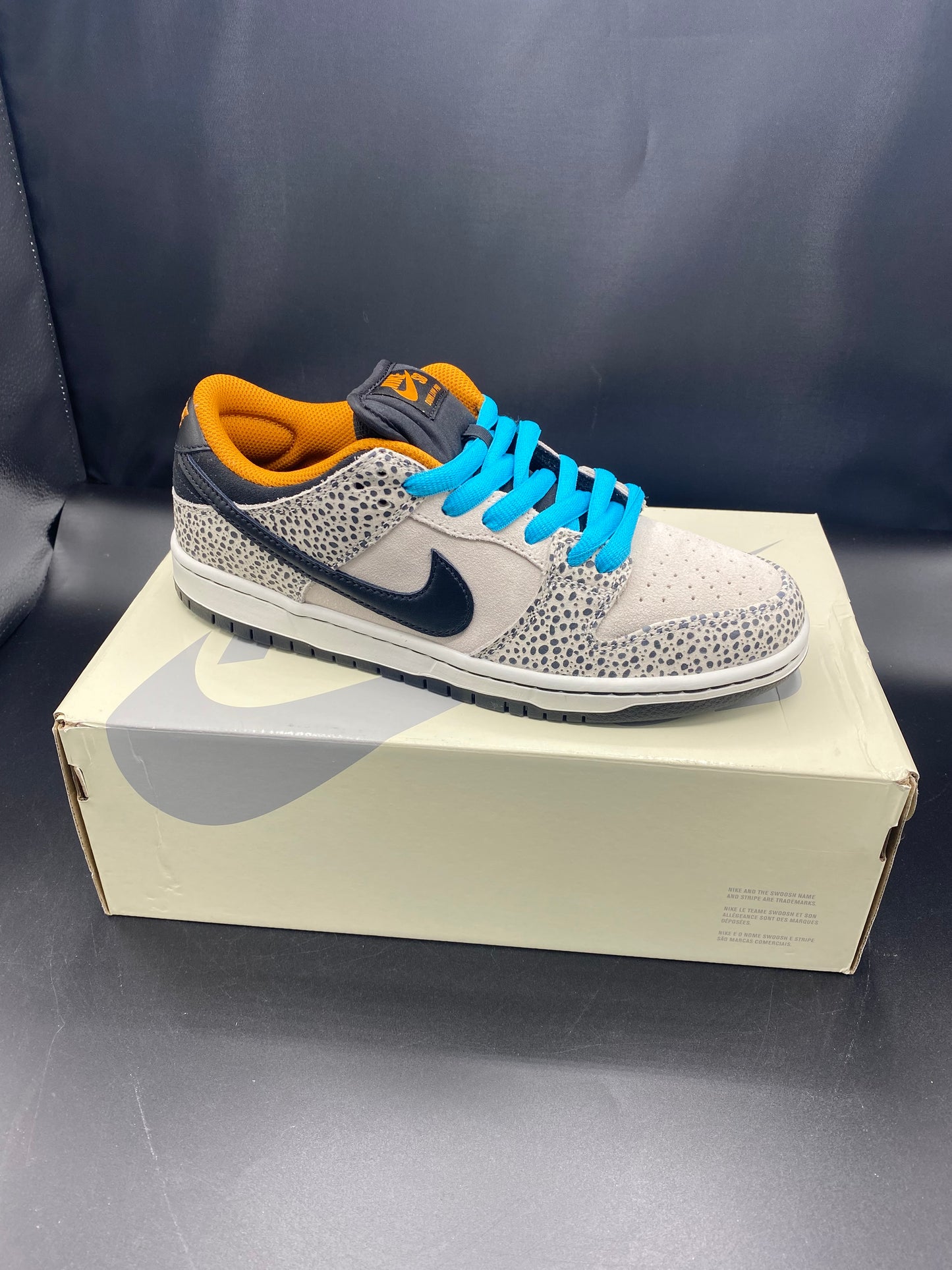 NIKE SB DUNK LOW PRO PHANTOM/BLACK-BLACK MONARCH SIZE M 7.5 W 9