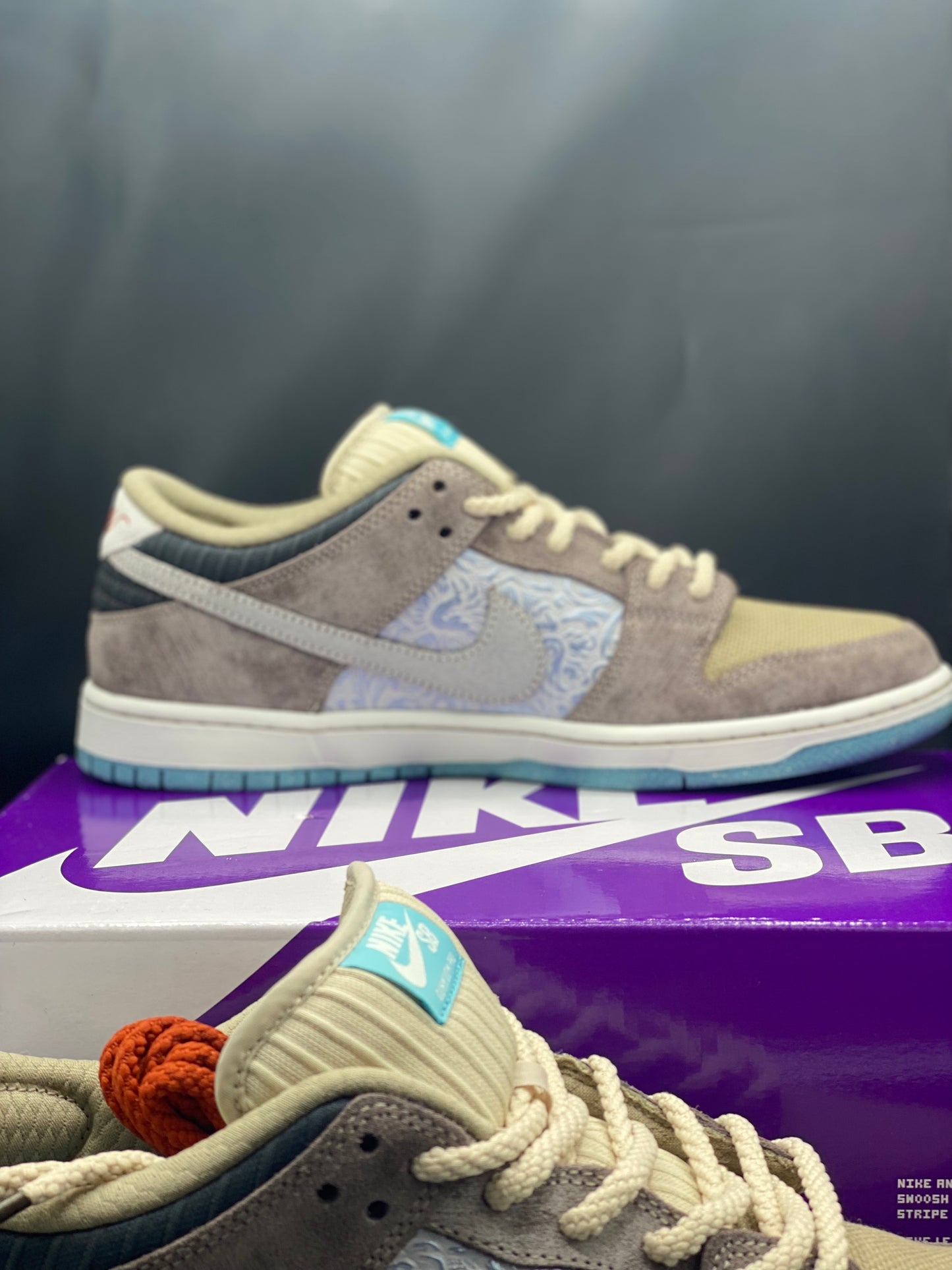 Nike Dunk Low SB Big Money Savings Size M 11.5 W 13