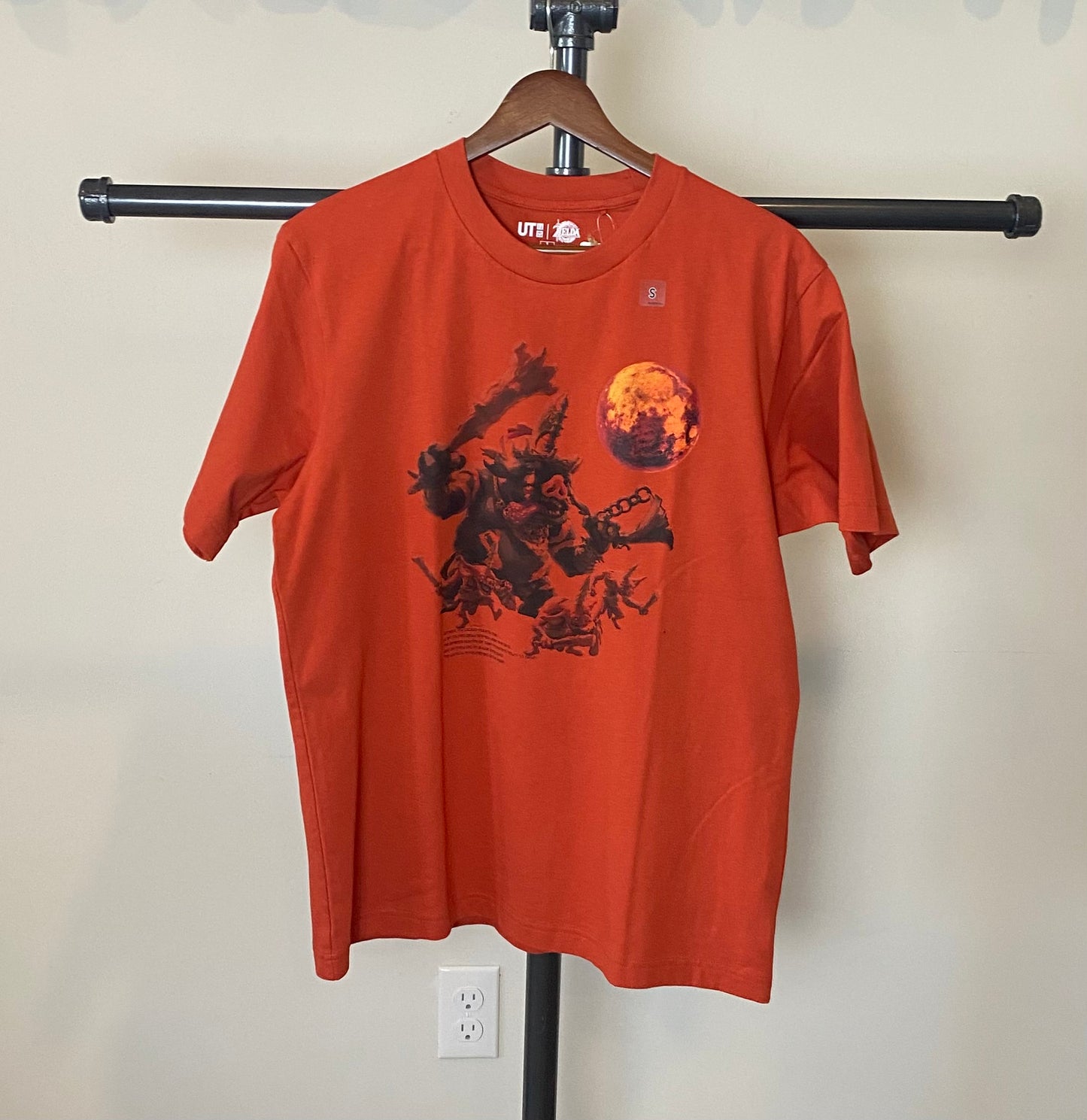The Legend of Zelda: Tears of the Kingdom Uniqlo Graphic T Size S