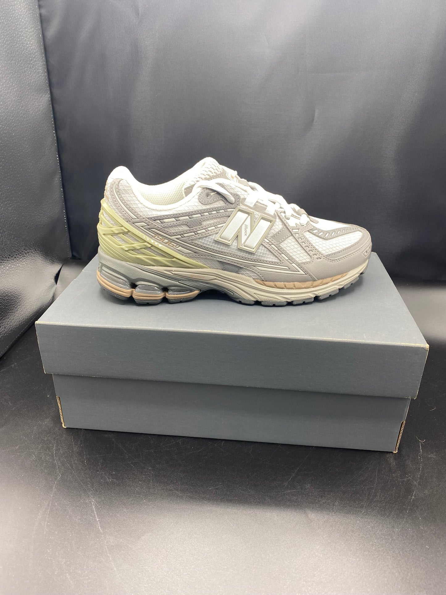 NEW BALANCE 1906N TEAMAWAY GREY SIZE M 9 W 10.5