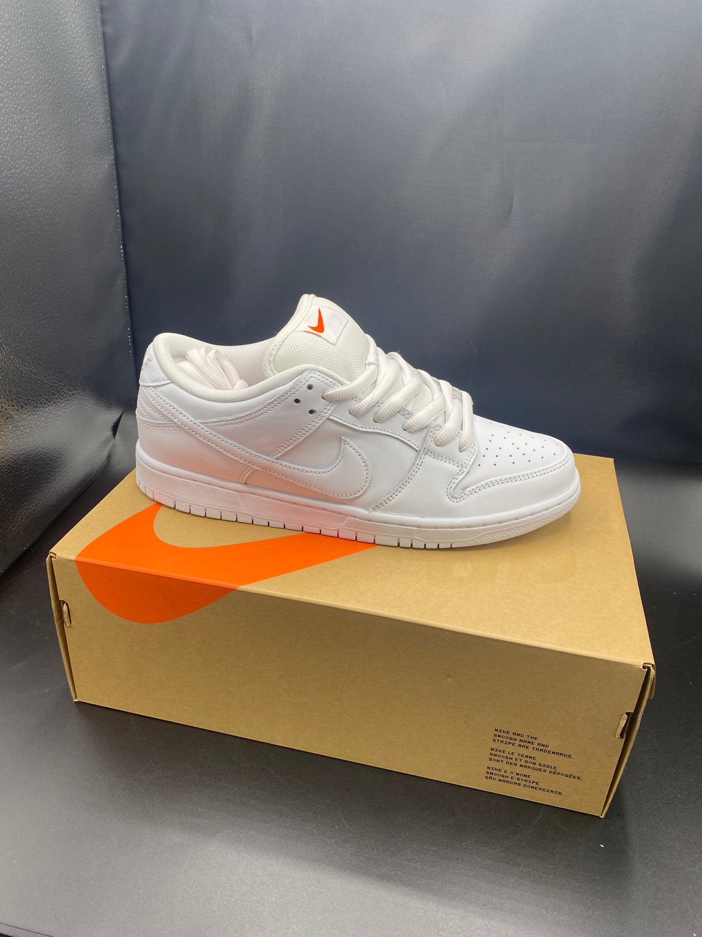 NIKE SB DUNK LOW PRO WHITE/WHITE-WHITE SIZE M 10 W 11.5