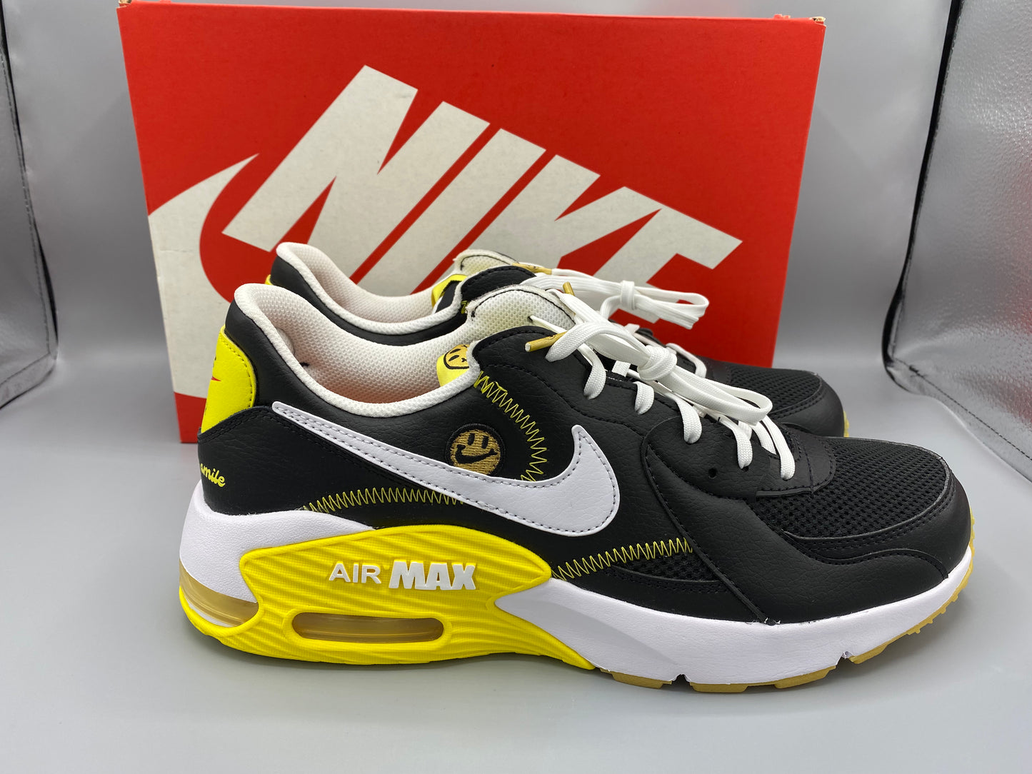 Nike Air Max Excee "Go the Extra Smile" Size M 10.5 W 12