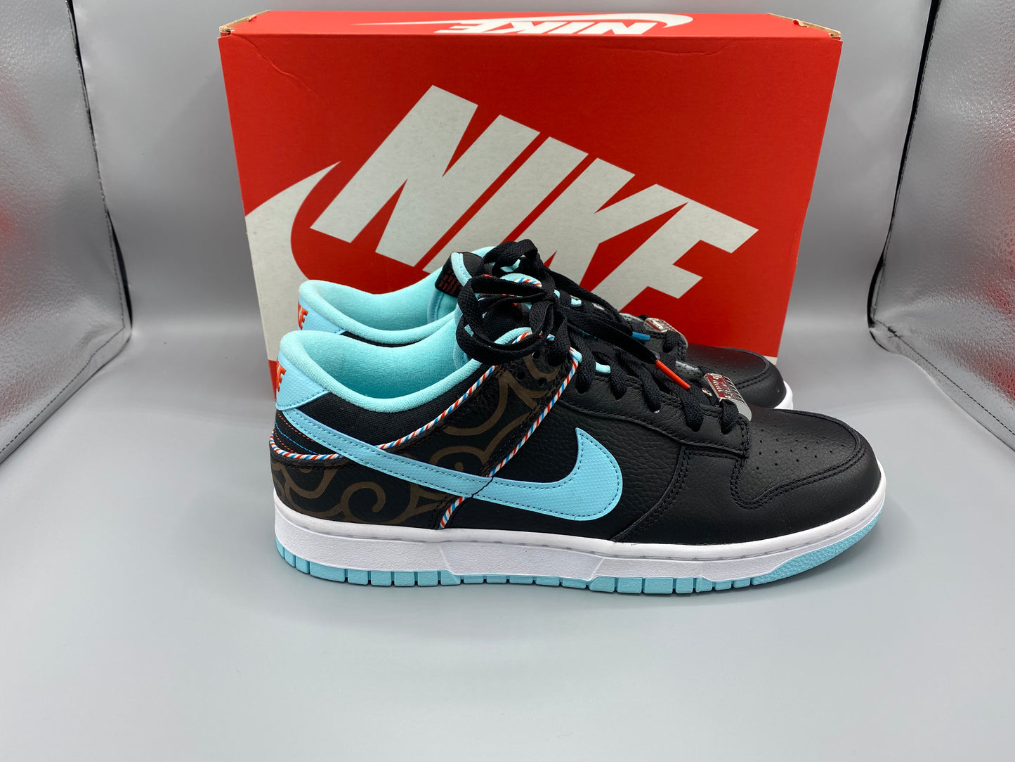 Nike Dunk Low Retro SE "Barber Shop" Size M 10.5 W 12