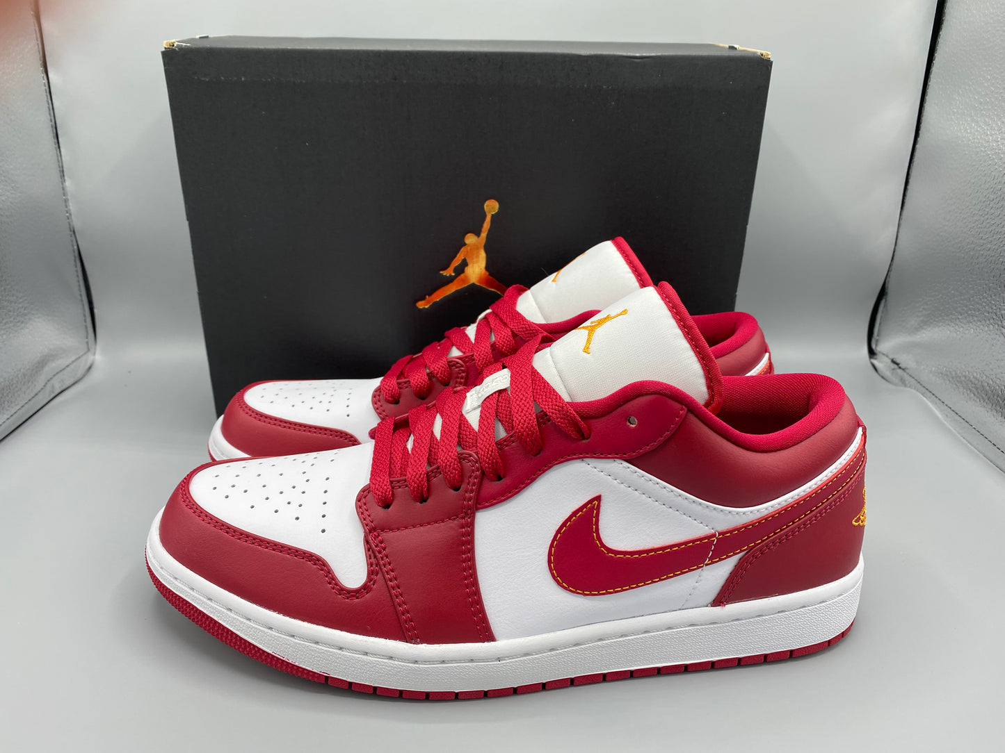 Air Jordan 1 Low "Cardinal Red' Size M 10.5 W 12
