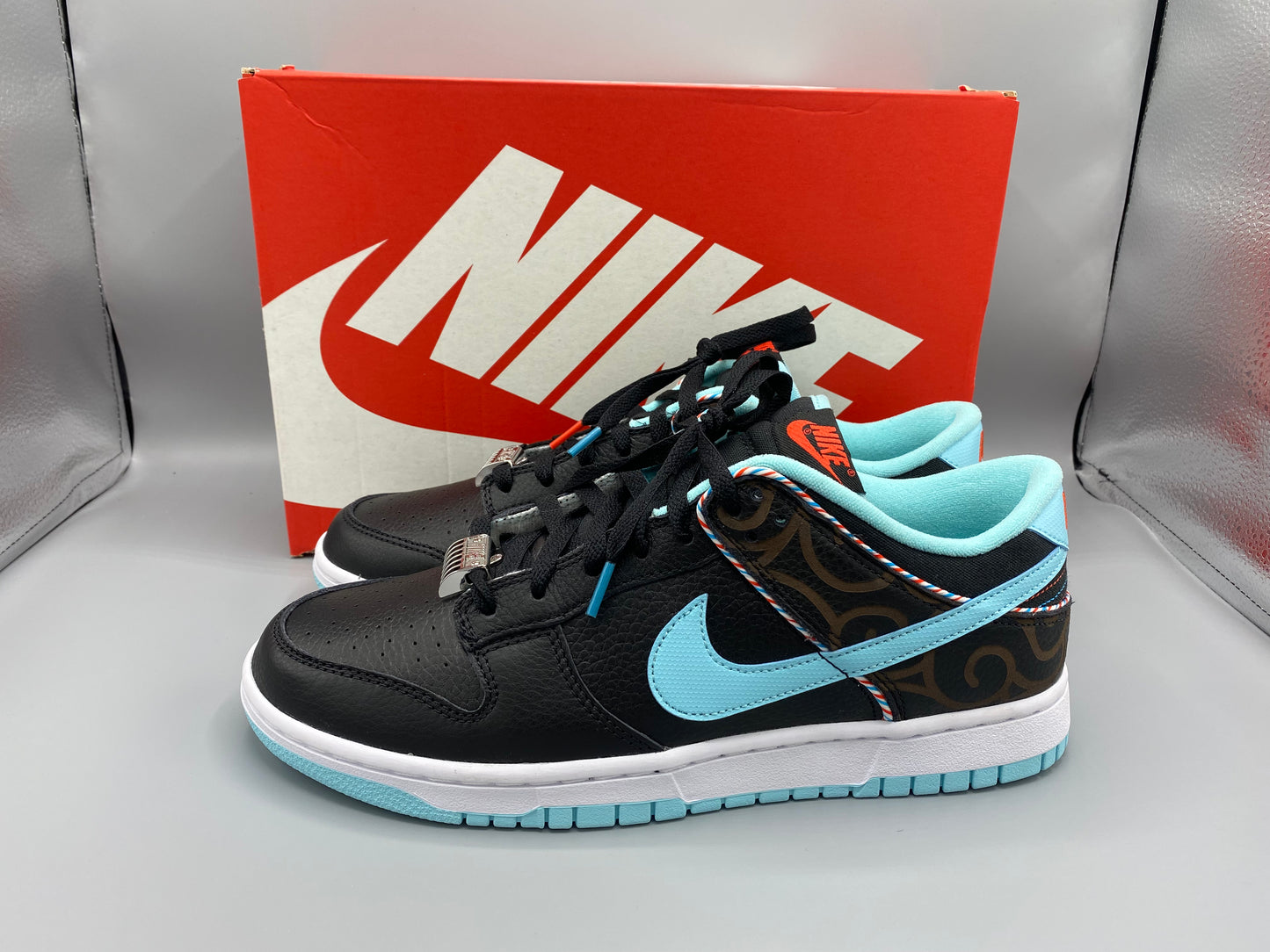 Nike Dunk Low Retro SE "Barber Shop" Size M 10.5 W 12
