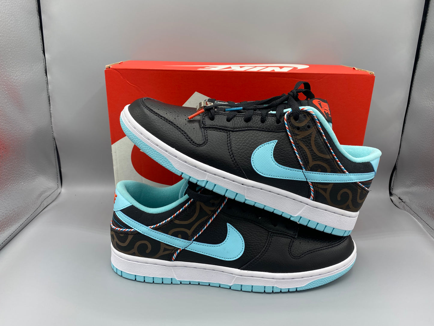 Nike Dunk Low Retro SE "Barber Shop" Size M 10.5 W 12