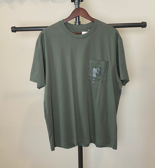 Attack On Titan Uniqlo Graphic T Size XL