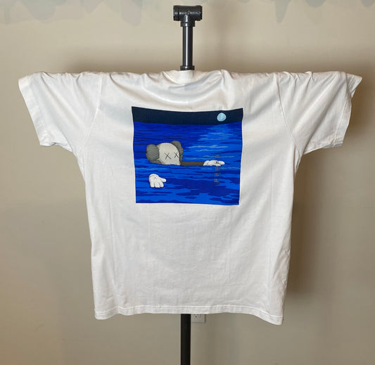 KAWS Uniqlo Graphic T Size XL