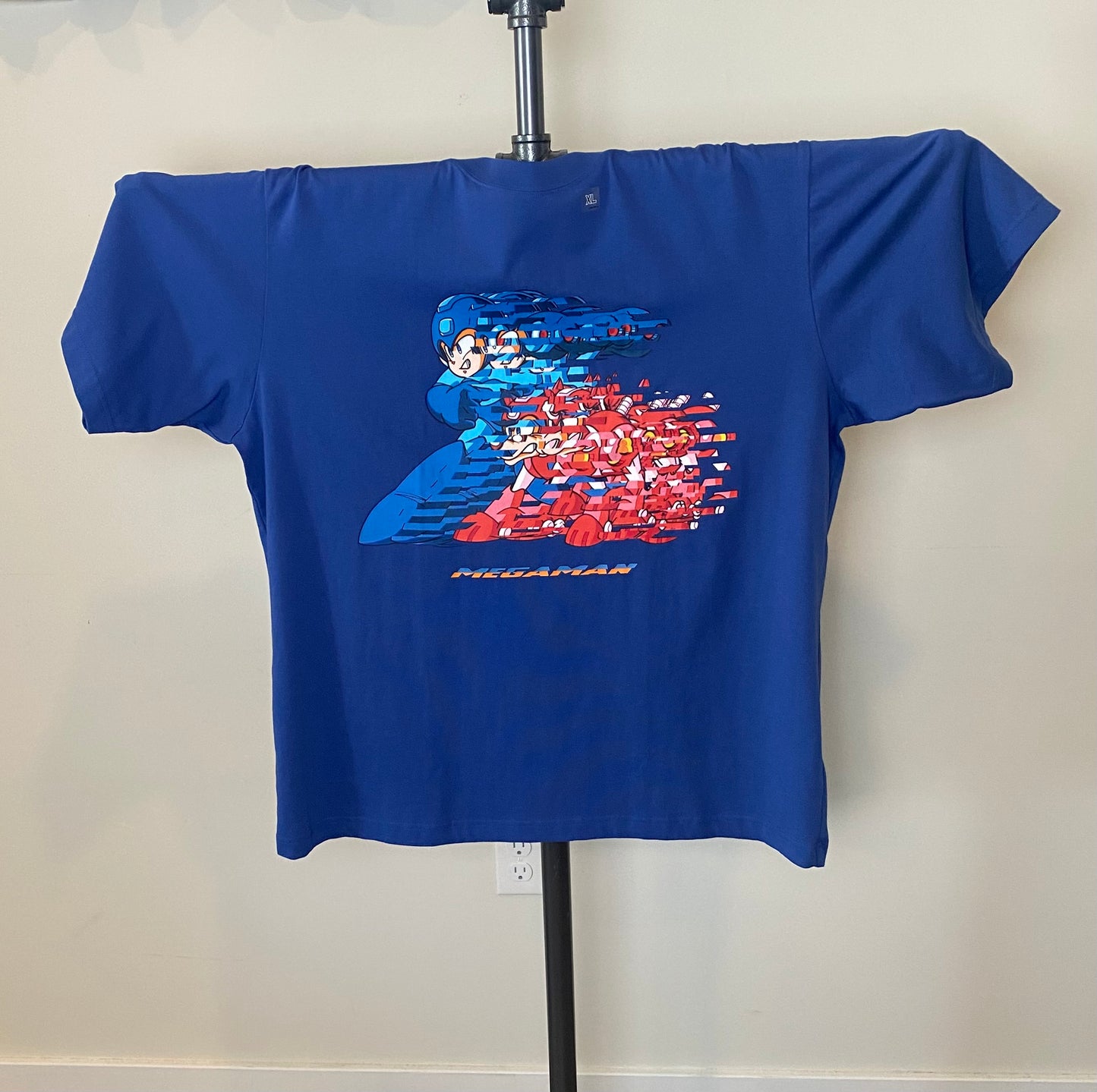 Mega Man Capcom 40th Anniversary Uniqlo Graphic T Size XL