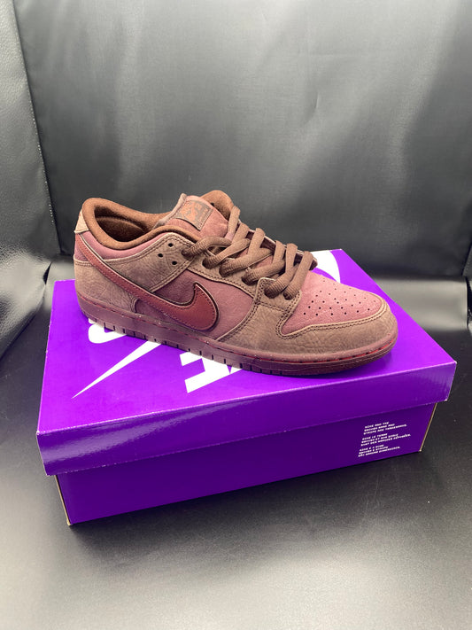 NIKE SB DUNK LOW PRM BURGUNDY CRUSH/DARK TEAM RED SIZE M10.5 W 12