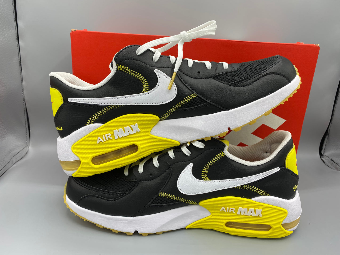 Nike Air Max Excee  "Go the Extra Smile" Size M 10.5 W 12