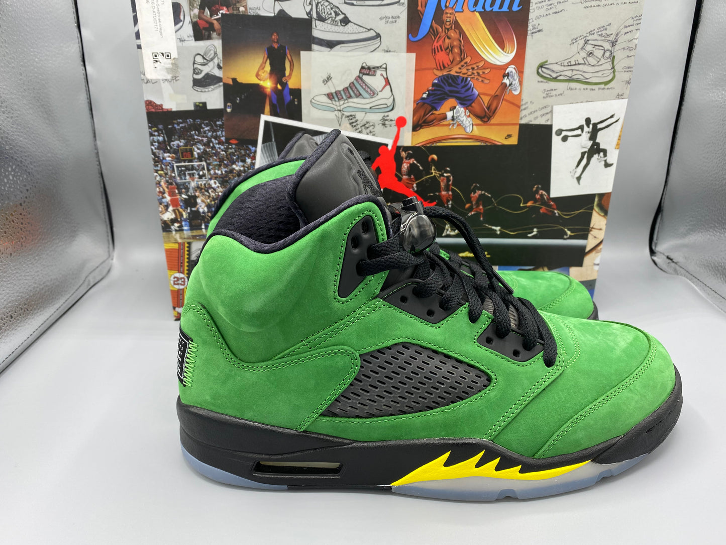 Air Jordan 5 Retro SE "Oregon" Size M 10.5 W 12